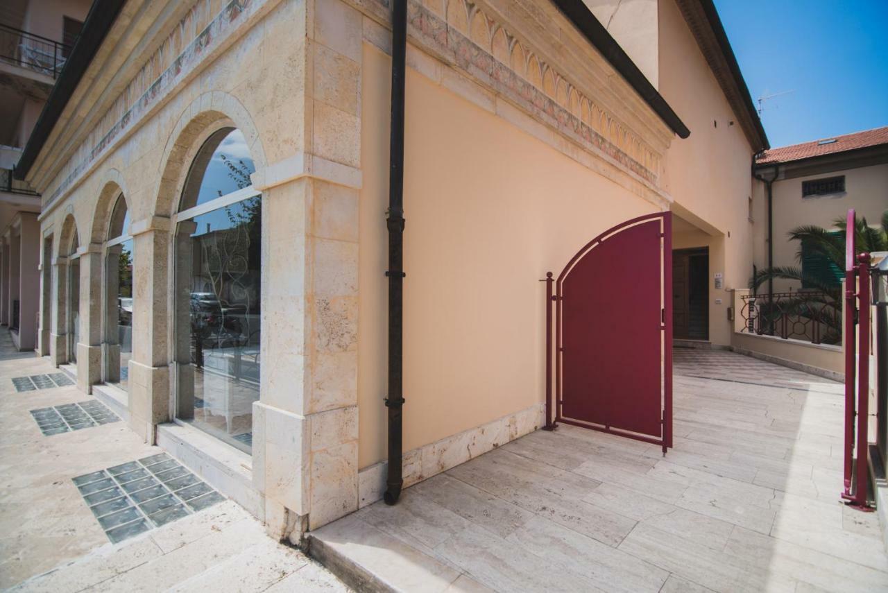 דירות סן וינצ'נזו Palazzo Degli Archi מראה חיצוני תמונה